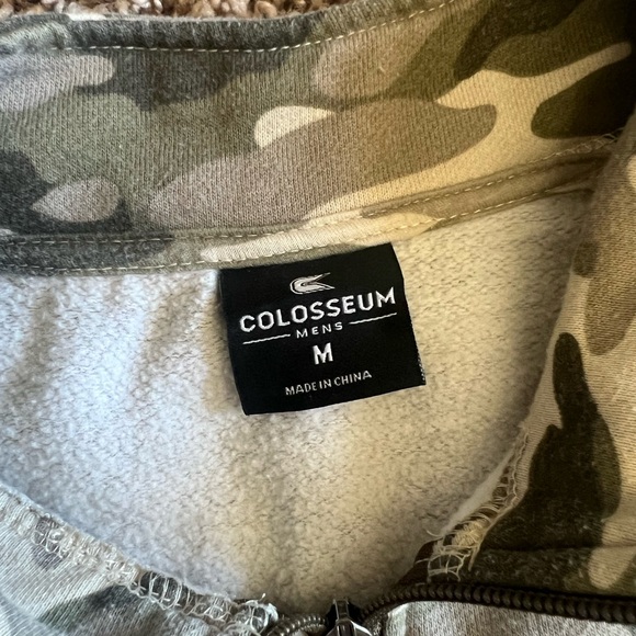Colosseum Tan Camo Iowa Quarter Zip - Picture 4 of 4